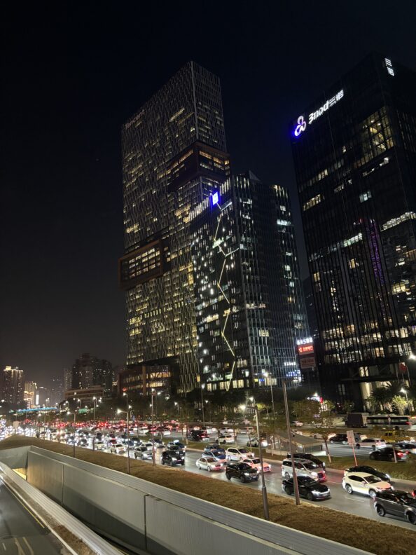Prof. Yang publishes new article on Shenzhen’s “low-altitude economy!”